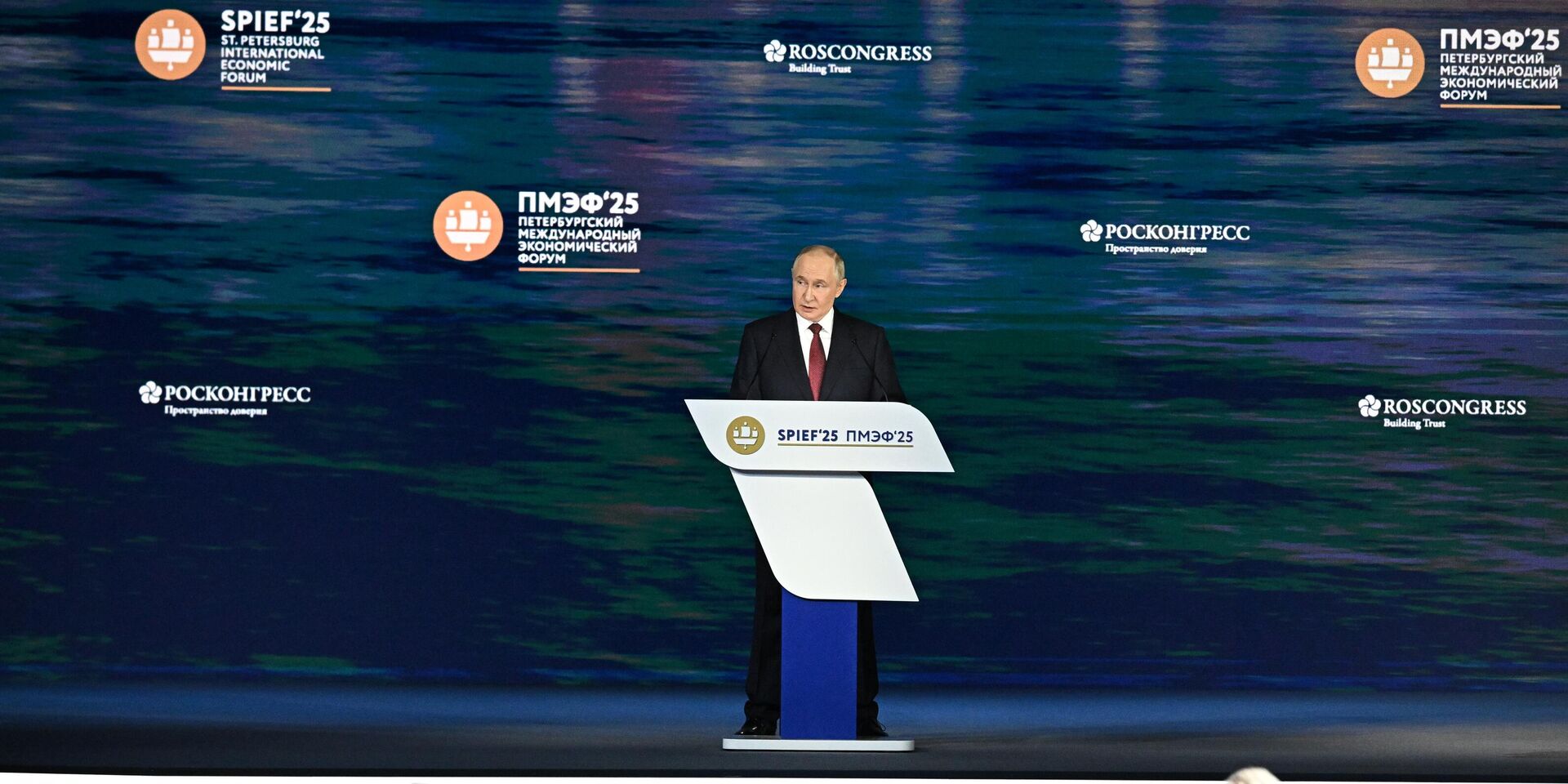 Путин заявил, что Россия готова провести новые переговоры с Украиной и вернуть больше тел