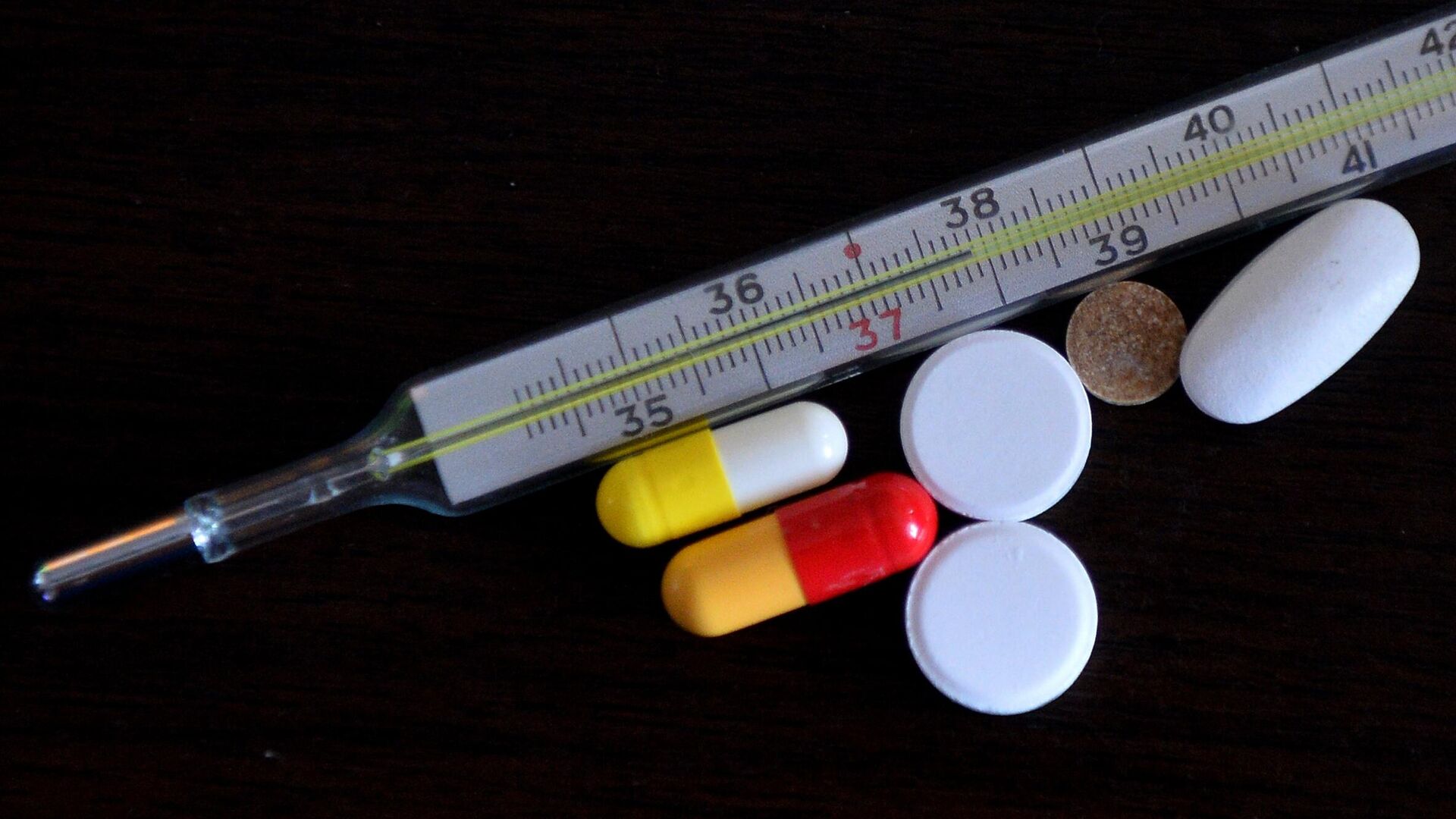 Ртутный градусник и таблетки - ИноСМИ, 1920, 04.12.2025