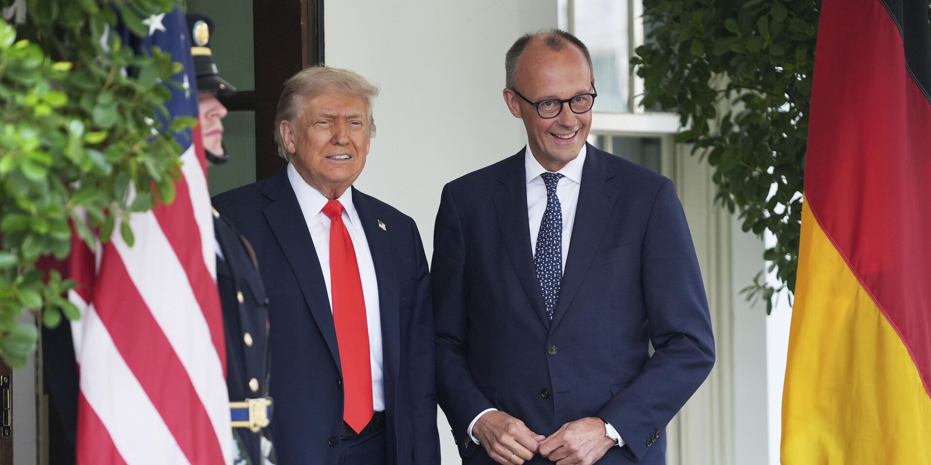 Президент Дональд Трамп приветствует канцлера Германии Фридриха Мерца в Белом доме - ИноСМИ, 1920, 21.07.2025