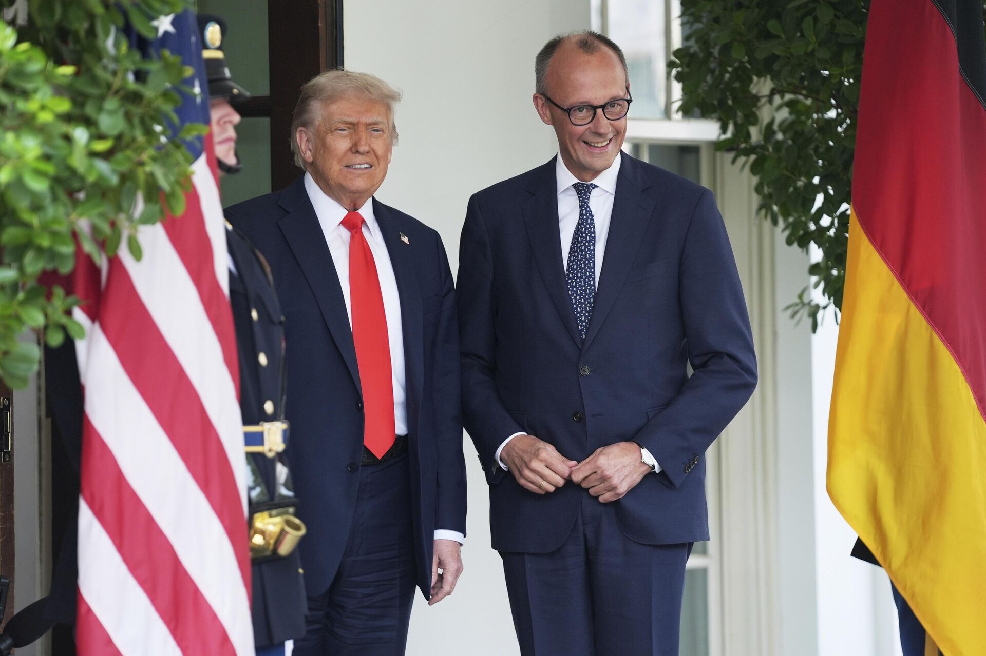 Президент Дональд Трамп приветствует канцлера Германии Фридриха Мерца в Белом доме - ИноСМИ, 1920, 04.05.2026