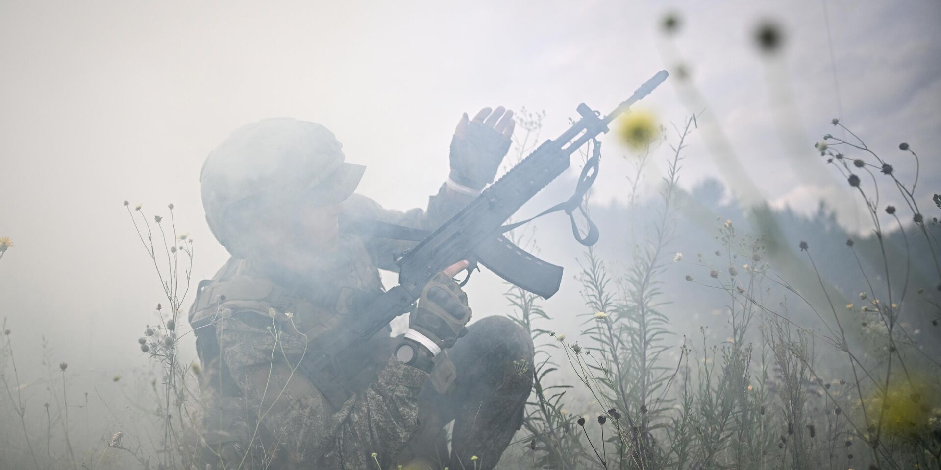 Боевое слаживание военнослужащих мотострелковой бригады группировки войск Север - ИноСМИ, 1920, 19.09.2025