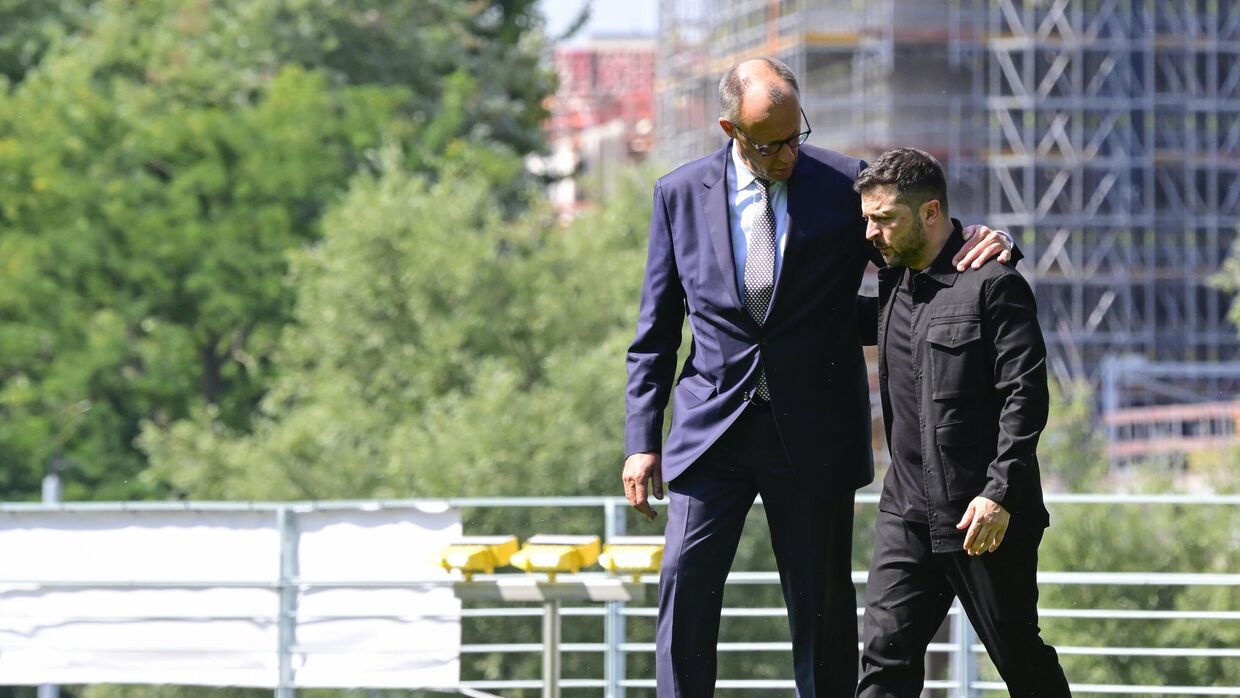 Владимир Зеленский и канцлер Германии Фридрих Мерц в Берлине Владимир Зеленский и канцлер Германии Фридрих Мерц в Берлине