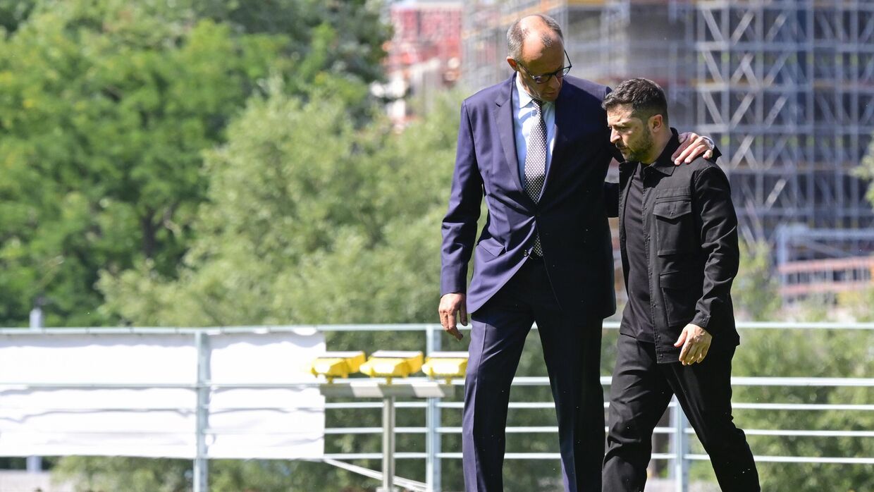 Владимир Зеленский и канцлер Германии Фридрих Мерц в Берлине Владимир Зеленский и канцлер Германии Фридрих Мерц в Берлине