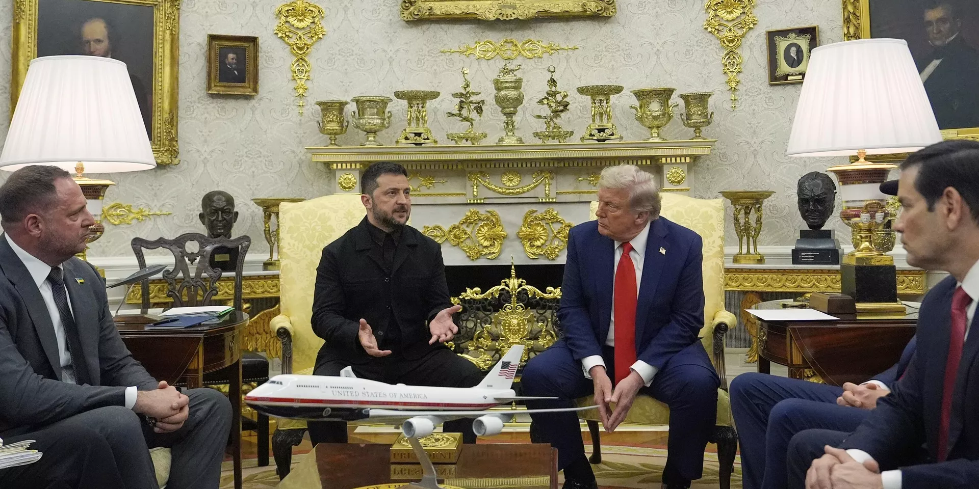 Встреча Дональда Трампа и Владимира Зеленского в Белом Доме в Вашингтоне Встреча Дональда Трампа и Владимира Зеленского в Белом Доме в Вашингтоне - ИноСМИ, 1920, 29.11.2025