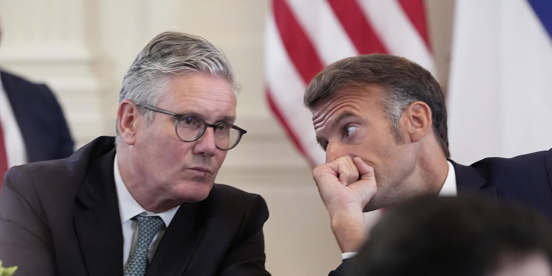 Премьер-министр Великобритании Кир Стармер и президент Франции Эммануэль Макрон - ИноСМИ, 1920, 21.08.2025