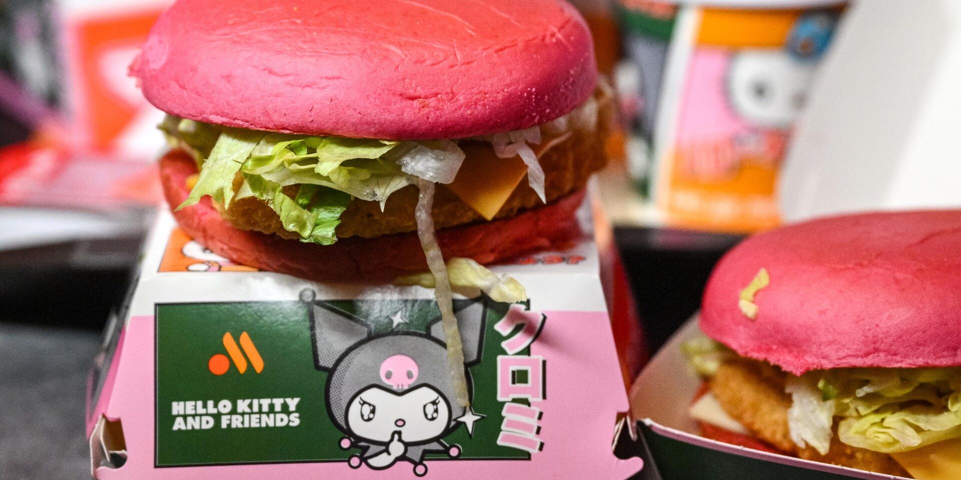 Презентация розового бургера Hello Kitty в Москве - ИноСМИ, 1920, 20.08.2025