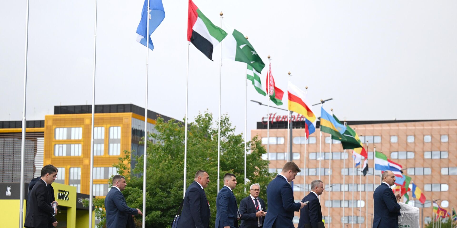 Петербургский международный экономический форум ПМЭФ - 2025. Работа форума - ИноСМИ, 1920, 31.08.2025