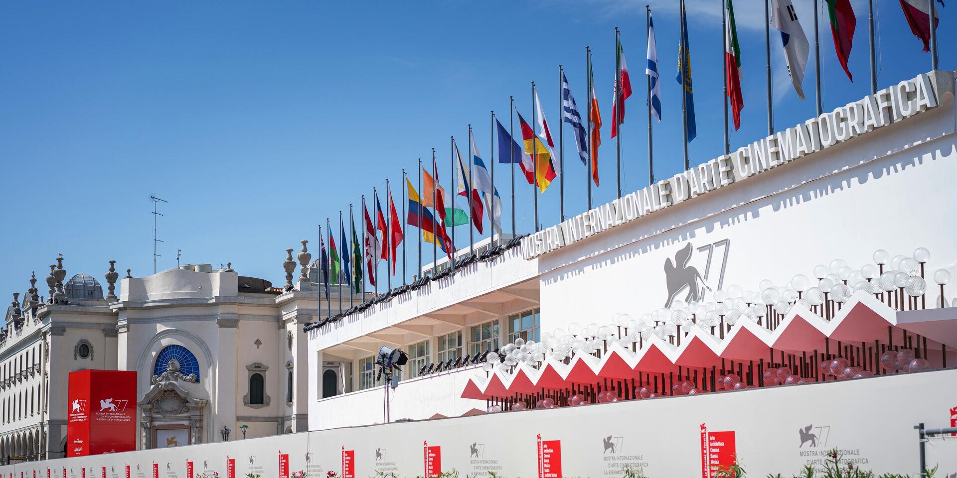 Фотоколл с участием создателей фильма Китобой - ИноСМИ, 1920, 04.09.2025