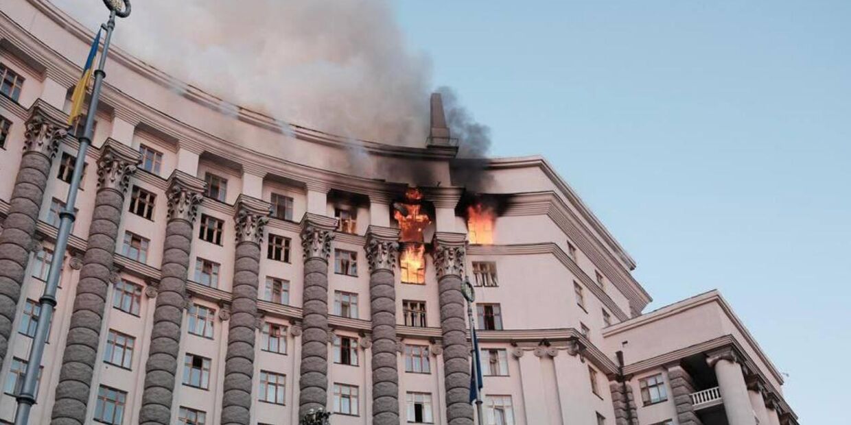 Россия нанесла авиаудар по наиболее охраняемому кварталу Киева