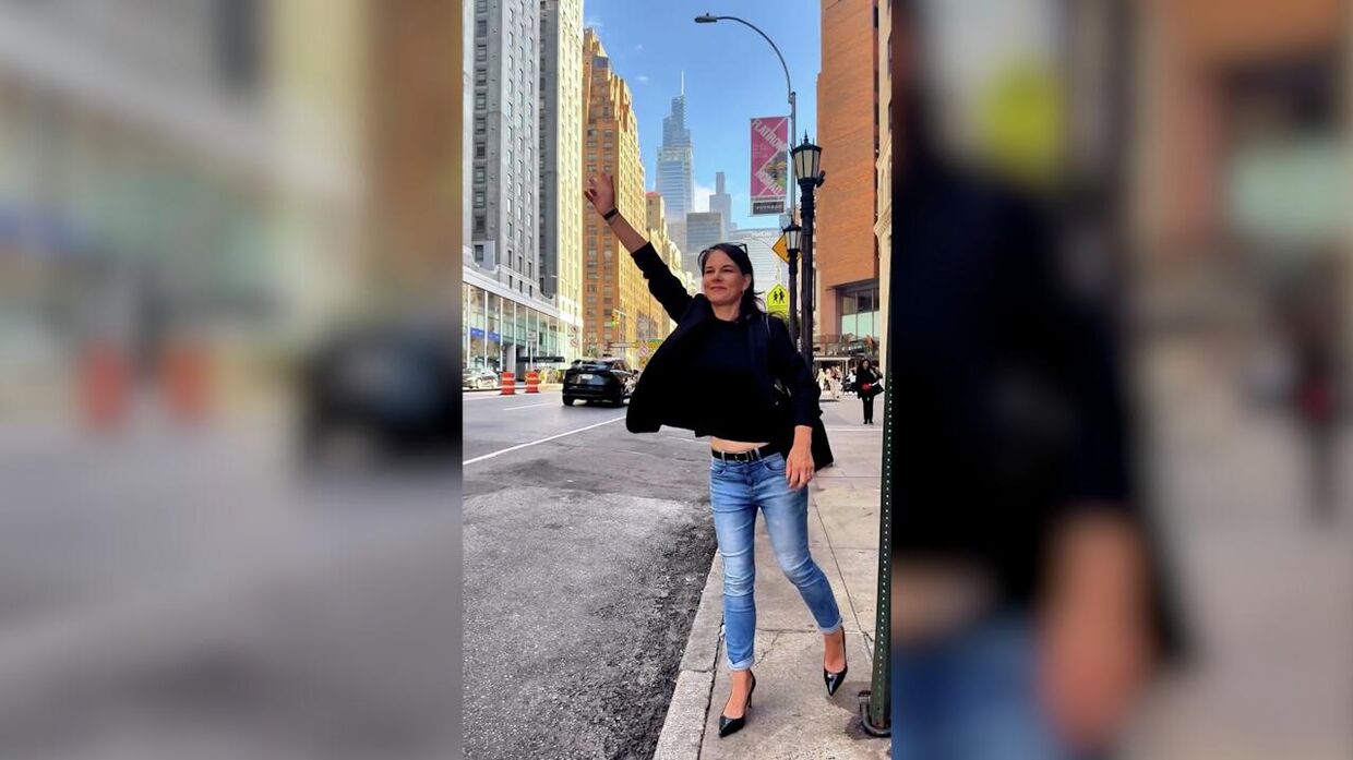 Как презентует себя Анналена Бербок в Нью-Йорке