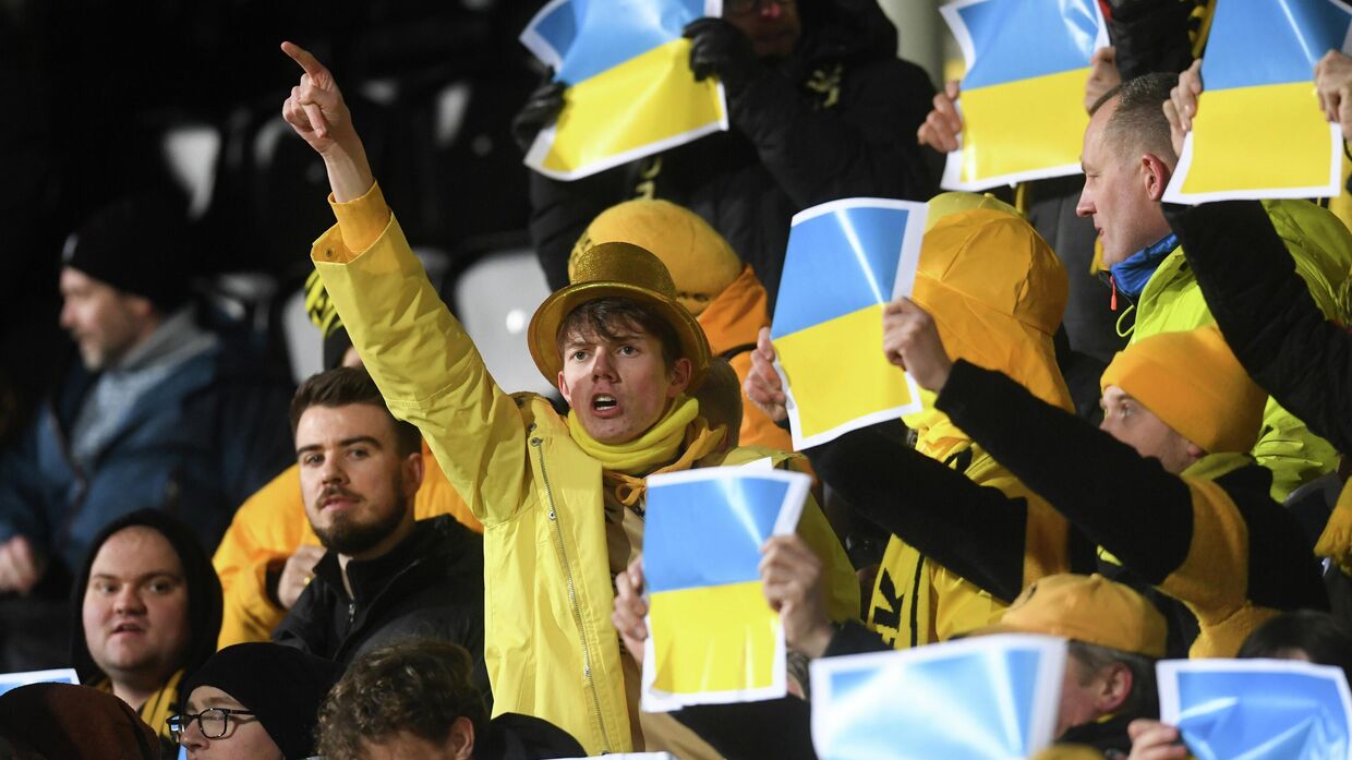 Болельщики на футбольном матче в Норвегии