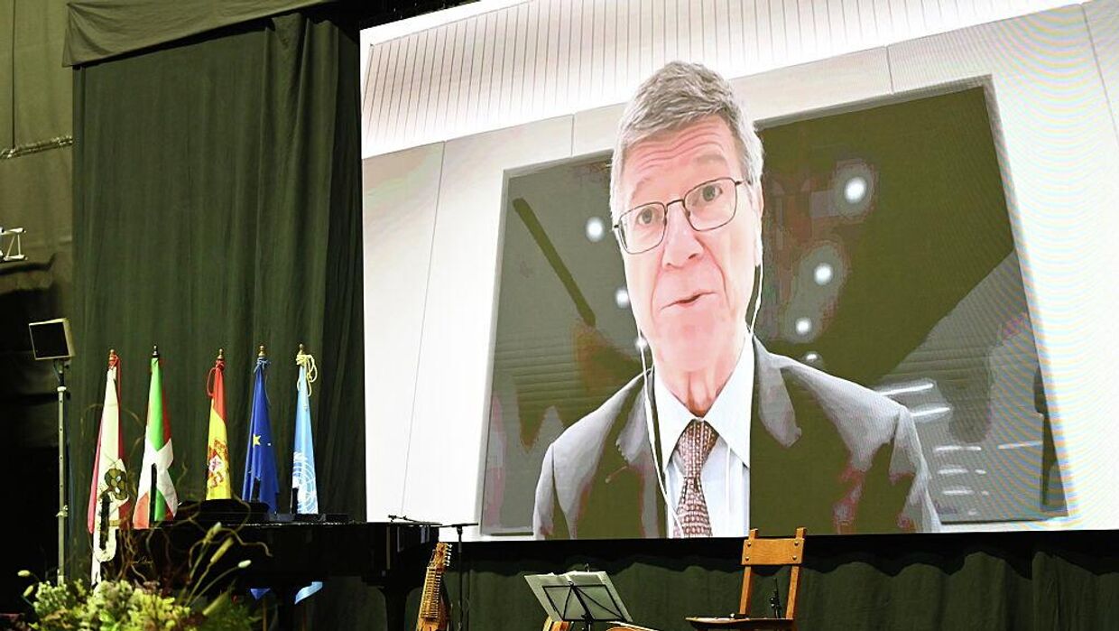 Экономист, аналитик и директор Центра устойчивого развития Колумбийского университета профессор Джеффри Сакс