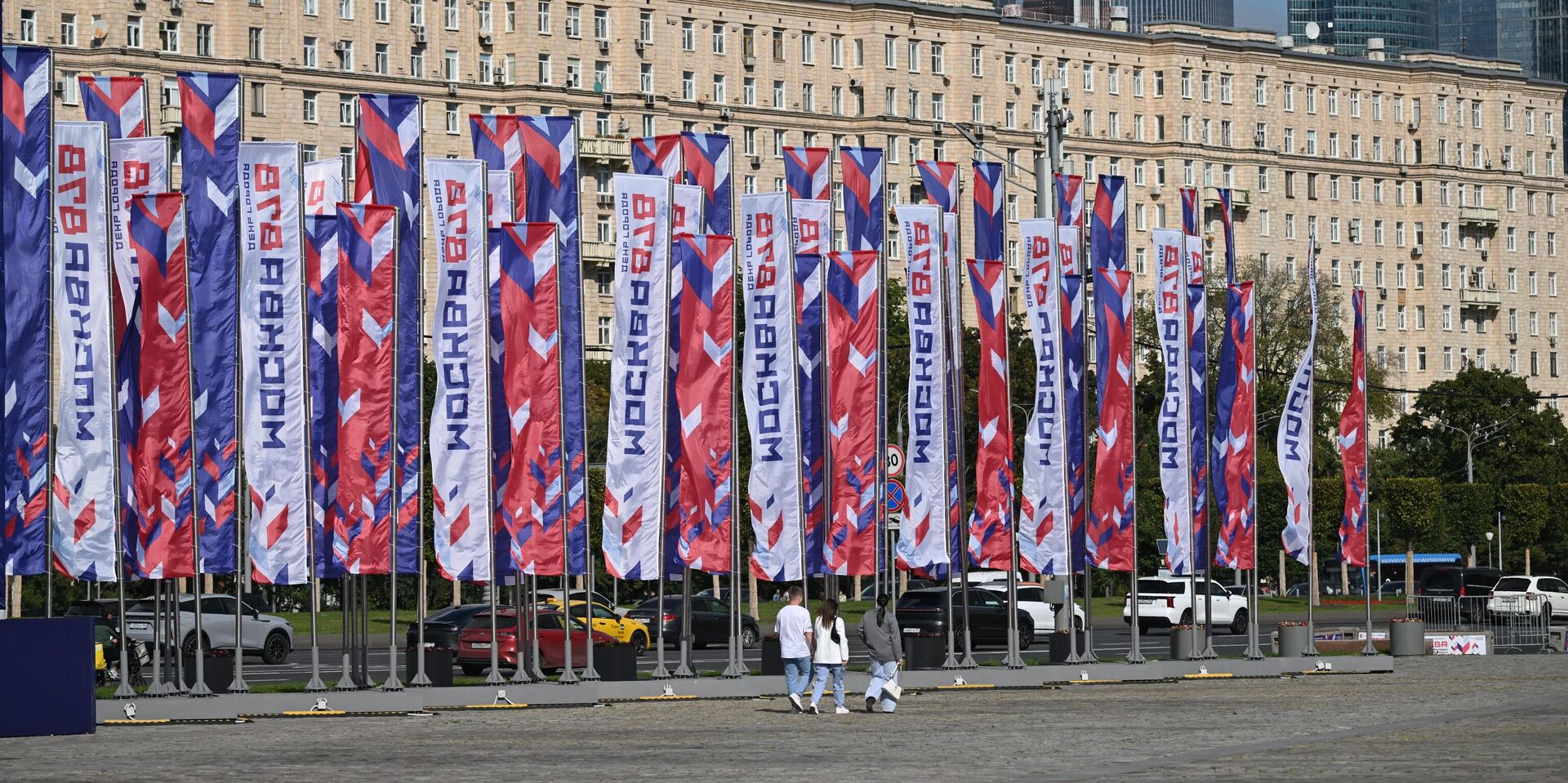 Праздничное украшение Москвы ко Дню Города - ИноСМИ, 1920, 13.09.2025