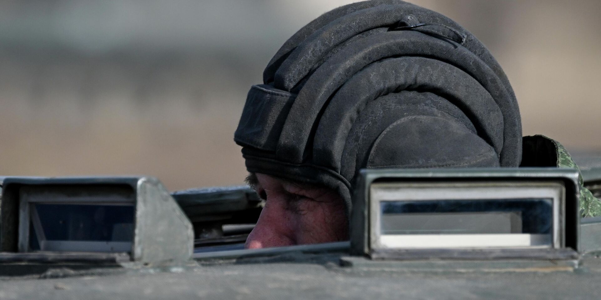 Подготовка экипажей БТР и БМП на полигоне в тыловом районе СВО - ИноСМИ, 1920, 16.09.2025