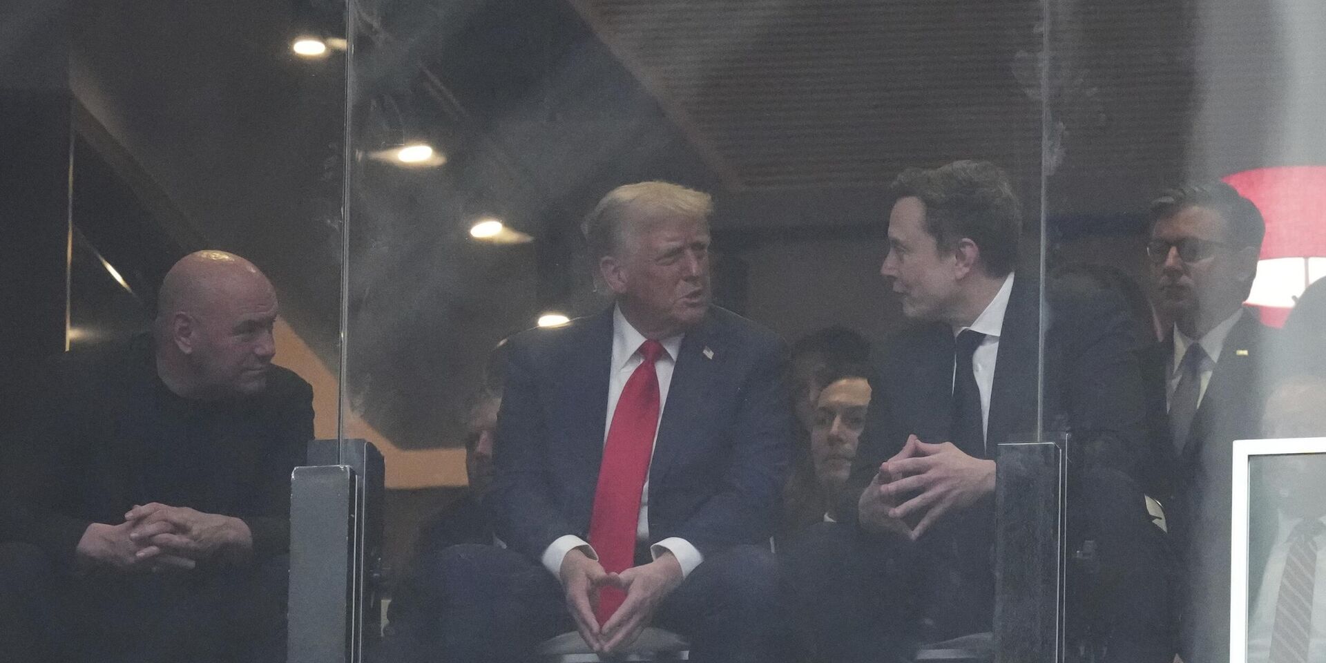 Дональд Трамп и Илон Маск на церемонии прощания с активистом Чарли Кирком - ИноСМИ, 1920, 22.09.2025