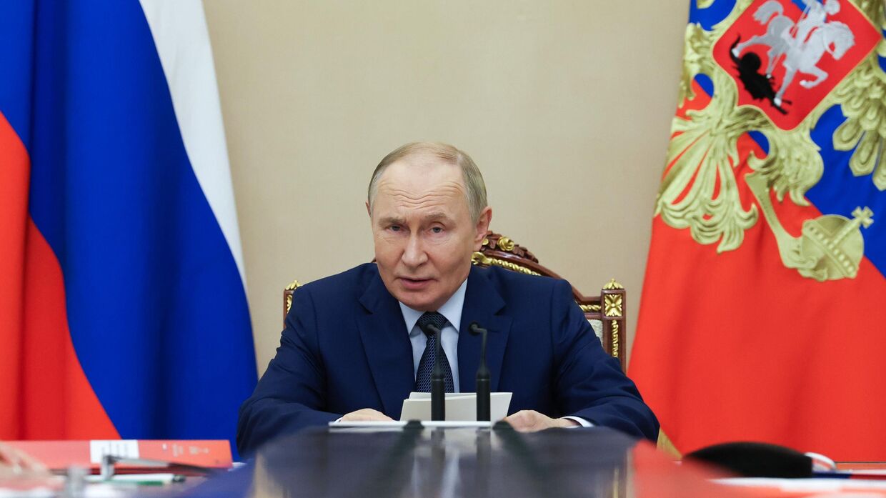 Президент Владимир Путин провел заседание Совбеза РФ