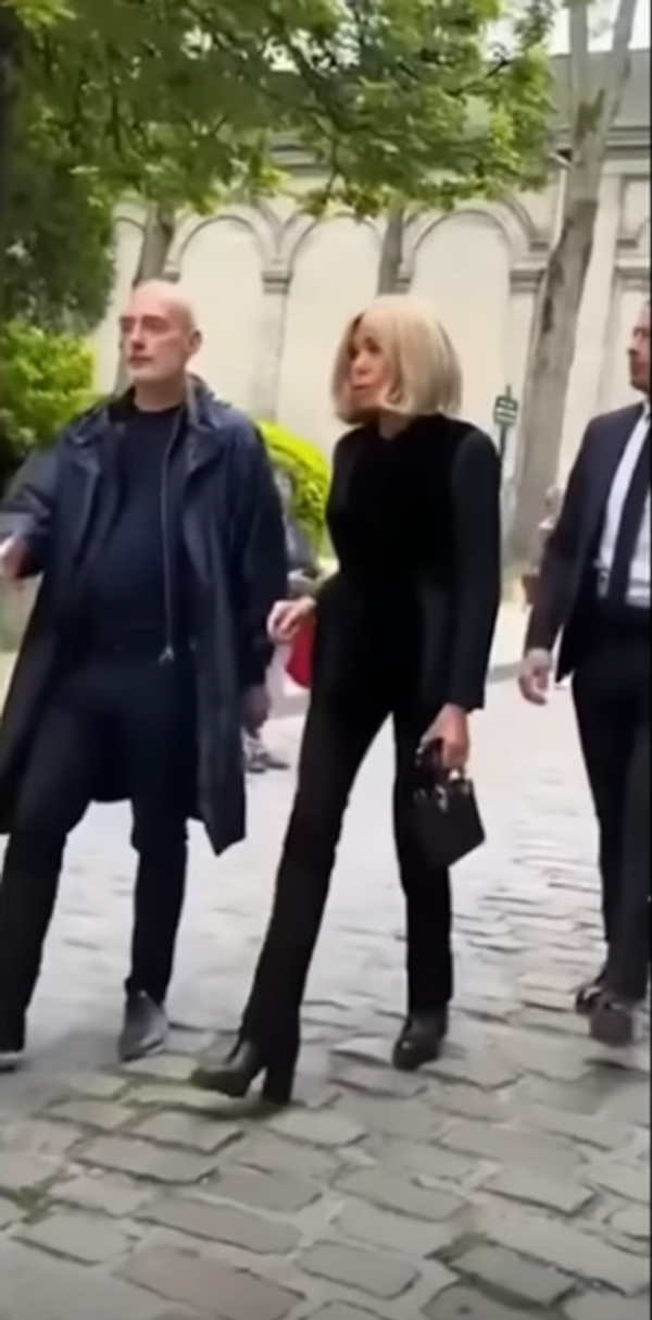 Походка Брижит Макрон