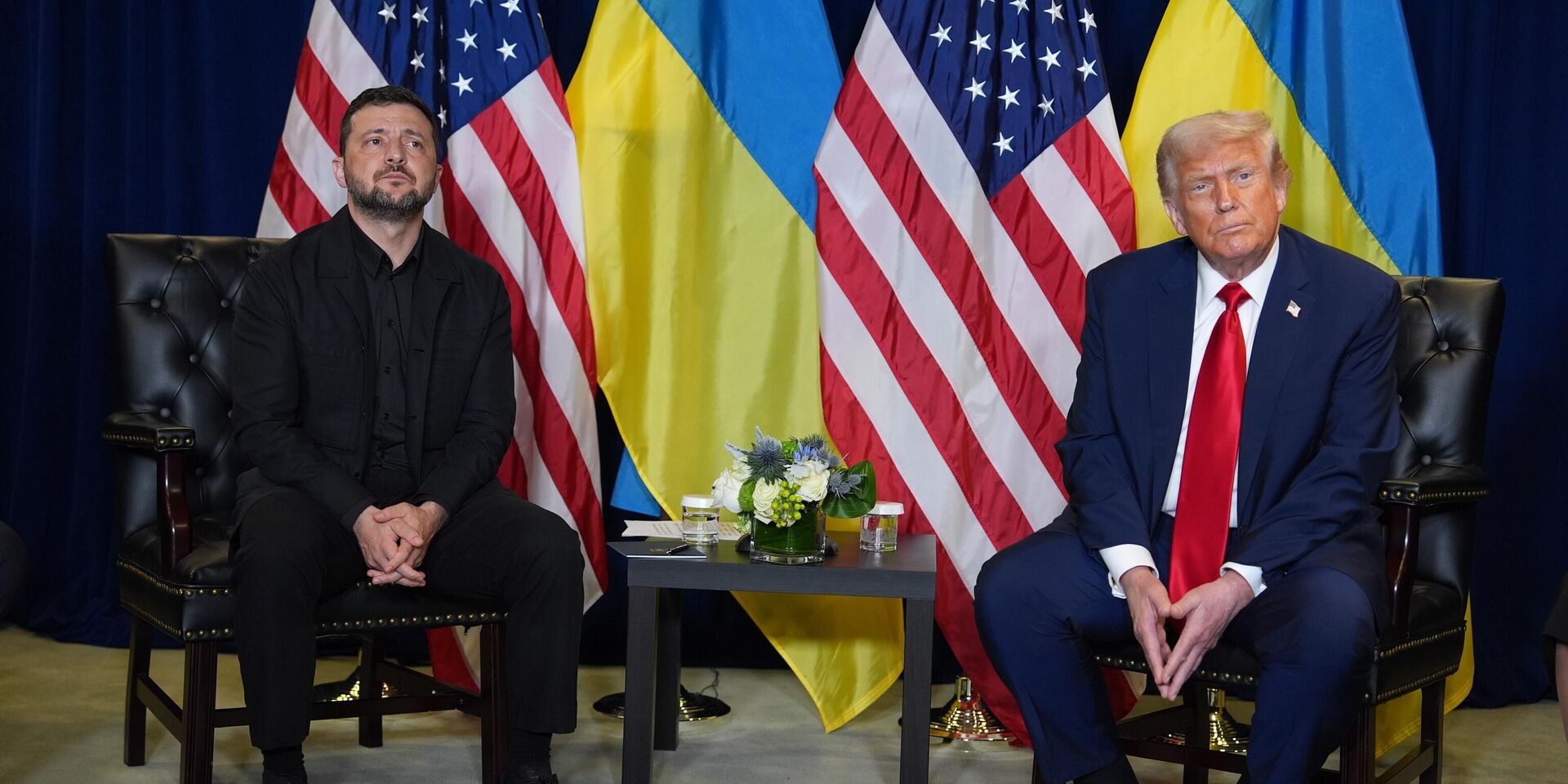 Президент Дональд Трамп  на встрече с Владимиром Зеленским во время Генеральной Ассамблеи ООН в Нью-Йорке, 23 сентября 2025 года - ИноСМИ, 1920, 24.09.2025