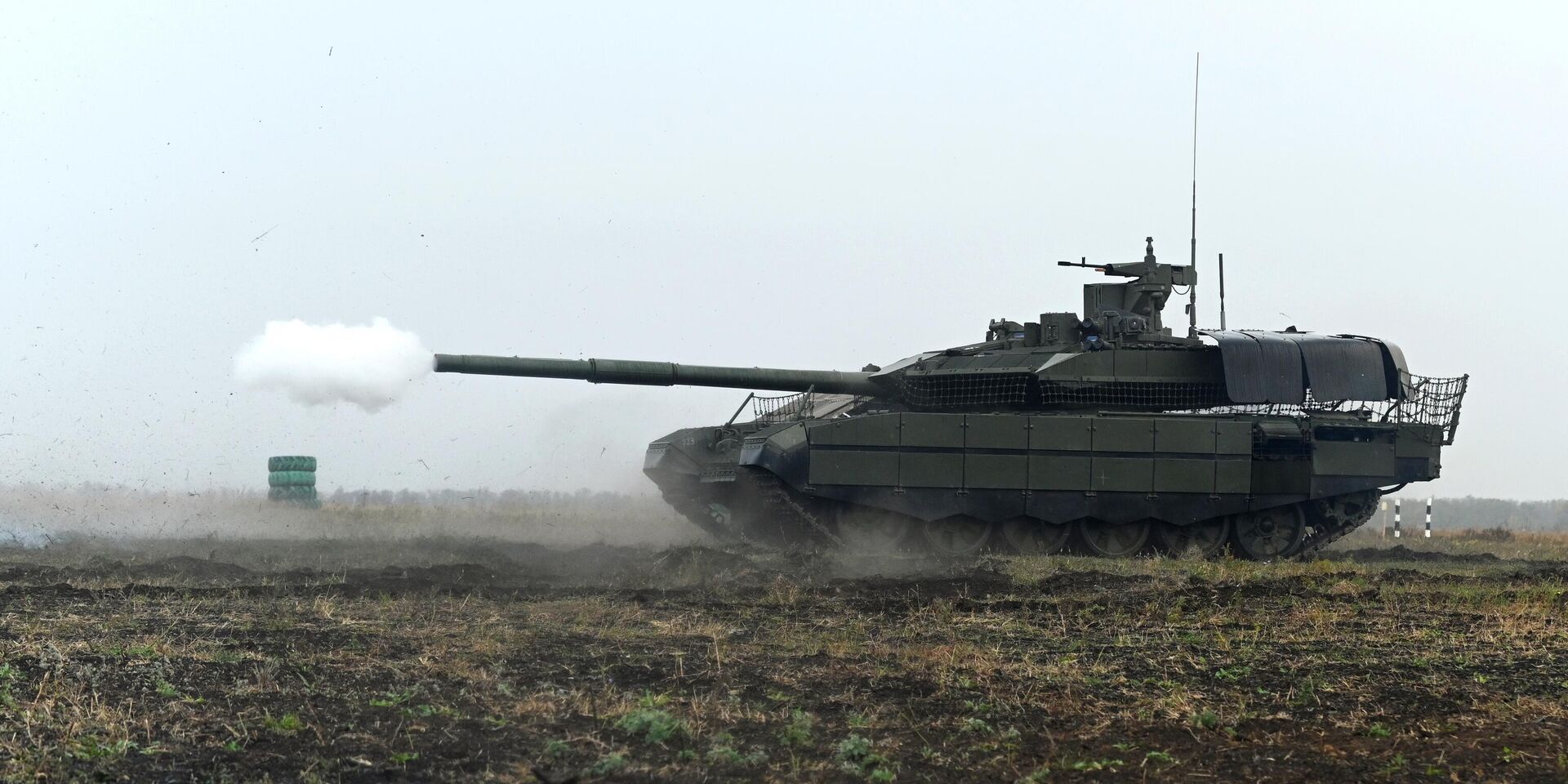 Танк Т-90М Прорыв во время динамического показа в рамках военно-патриотической акции СВОи приходят на помощь в Ростовской области - ИноСМИ, 1920, 23.01.2026