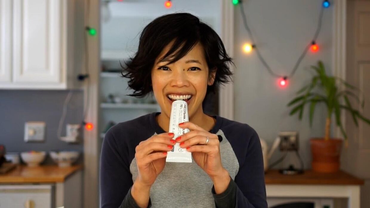 Это наказание. Американка попробовала российскую космическую еду