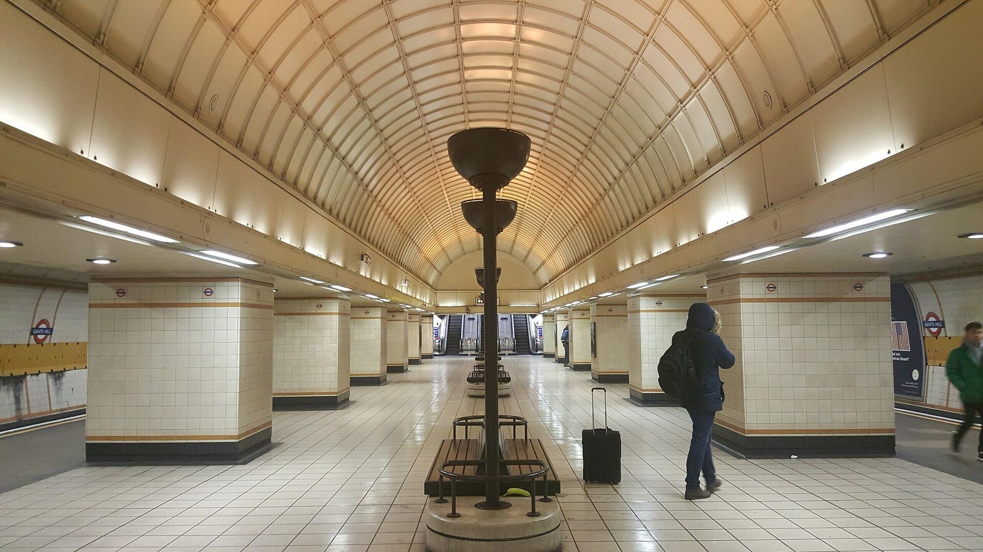 Станция лондонского метро Gants Hill - ИноСМИ, 1920, 21.10.2025