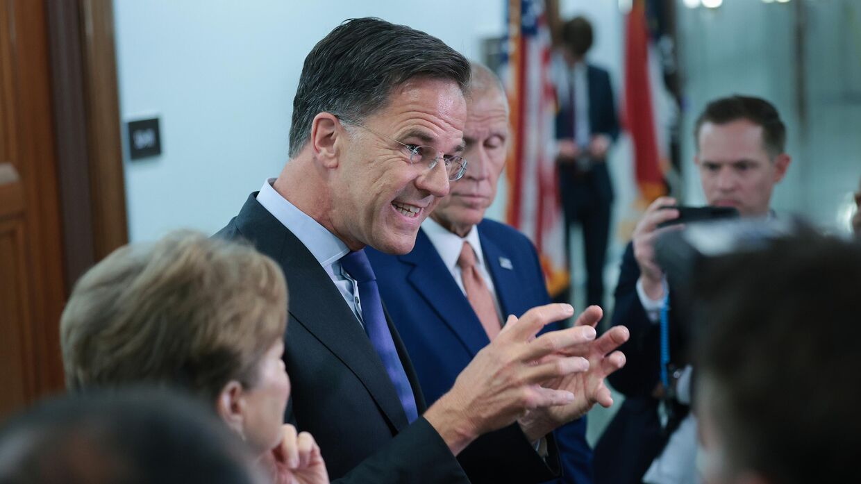 Генеральный секретарь НАТО Марк Рютте во время пресс-конференции на Капитолийском холме в Вашингтоне