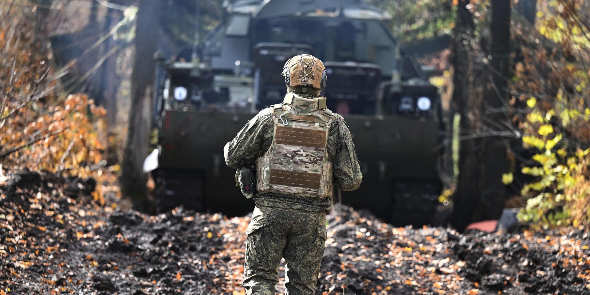 Боевое дежурство ЗРК Тор-М2 группировки Центр - ИноСМИ, 1920, 04.11.2025