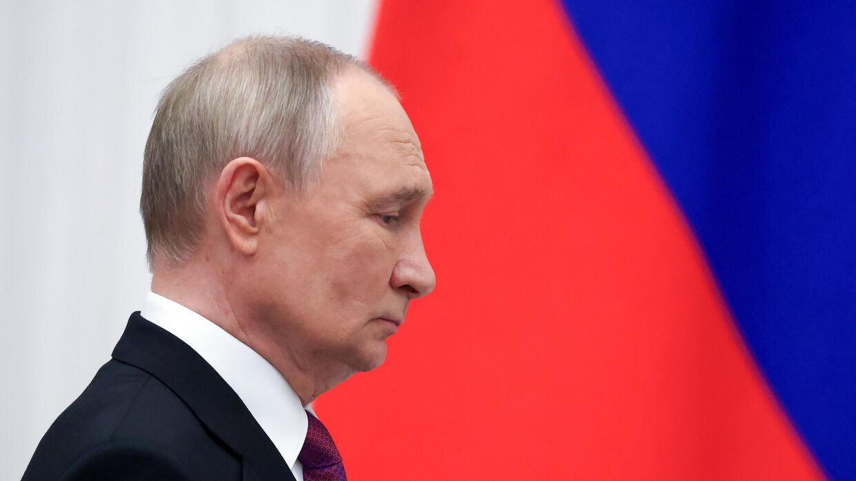 Президент Владимир Путин вручил награды и премии за вклад в укрепление единства российской нации