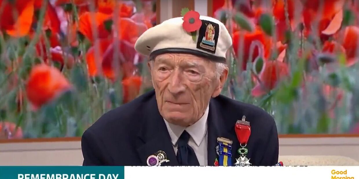 Ветеран Королевского военно-морского флота Алек Пенстоун