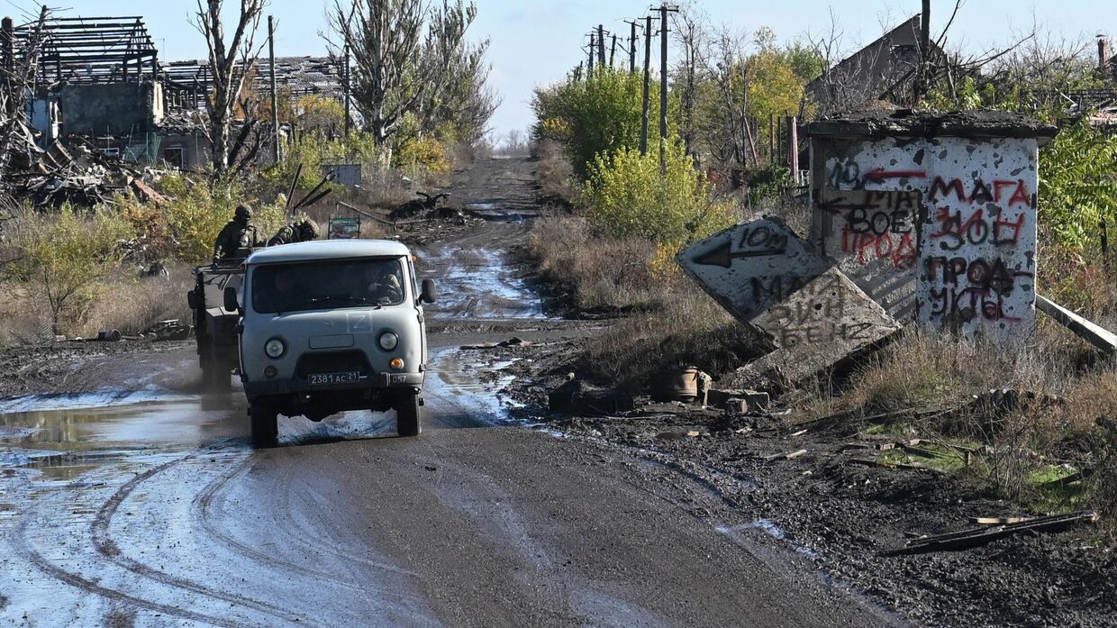 Дорога на Красноармейском направлении СВО