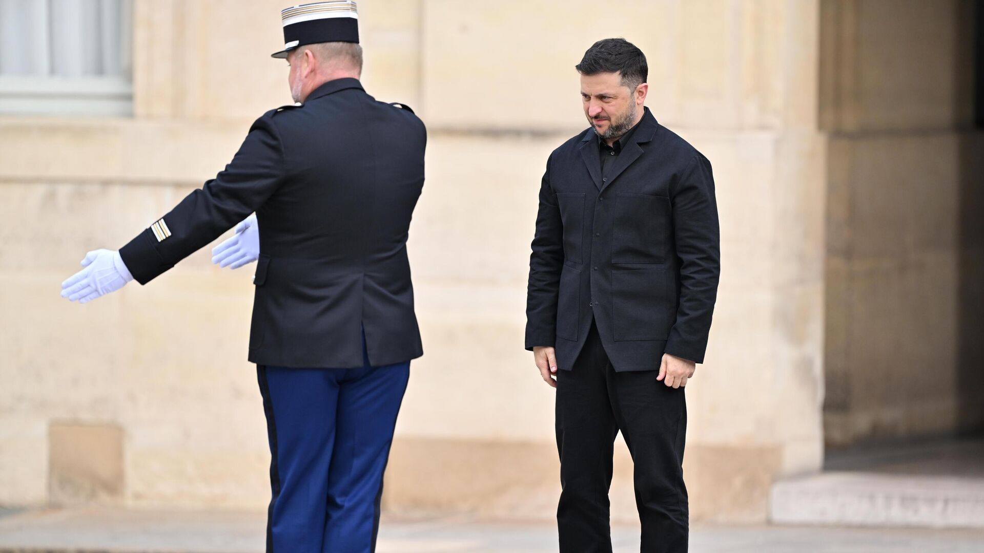 Владимр Зеленский в Париже, Франция, 17 ноября 2025 года - ИноСМИ, 1920, 17.11.2025