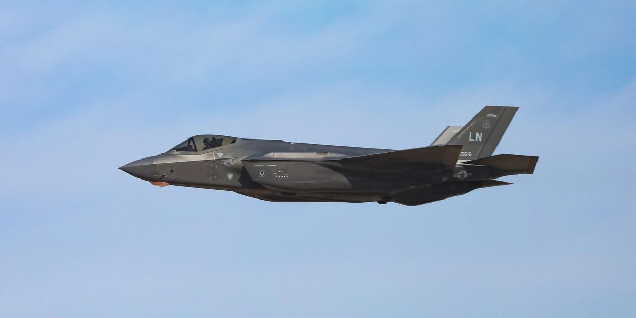 Истребитель-бомбардировщик F-35