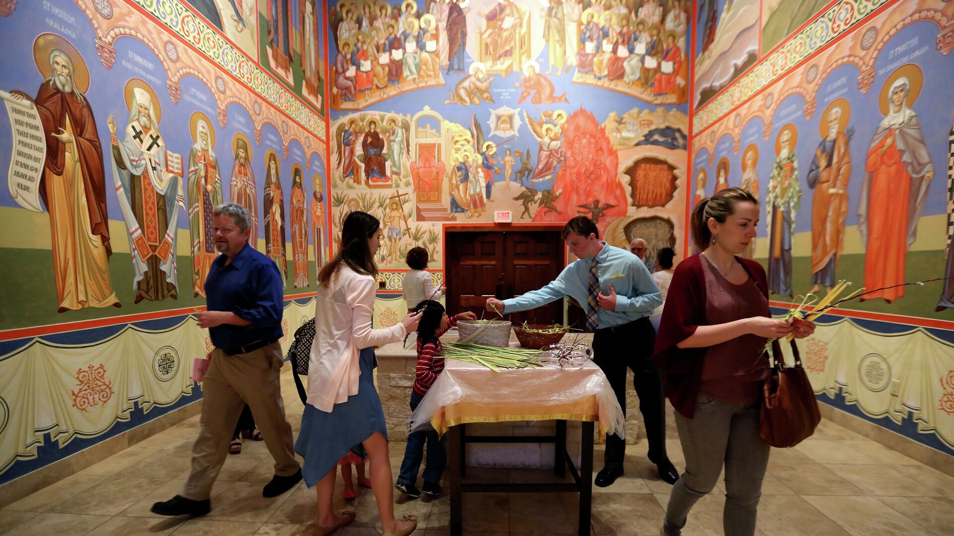 Прихожане в православной церкви Святого Иосифа в Спринг Бранче, Техас - ИноСМИ, 1920, 20.11.2025