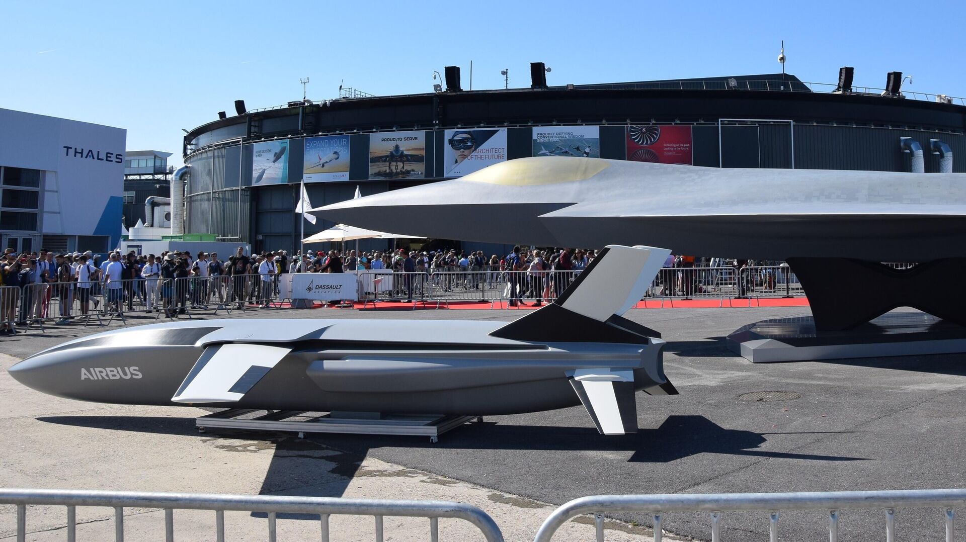 Модель истребителя нового поколения на Парижском автосалоне 2019 года - ИноСМИ, 1920, 20.11.2025