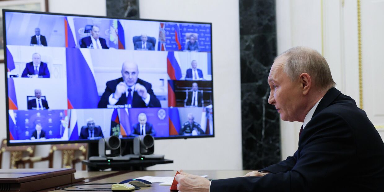 Президент Владимир Путин провел заседание Совбеза РФ