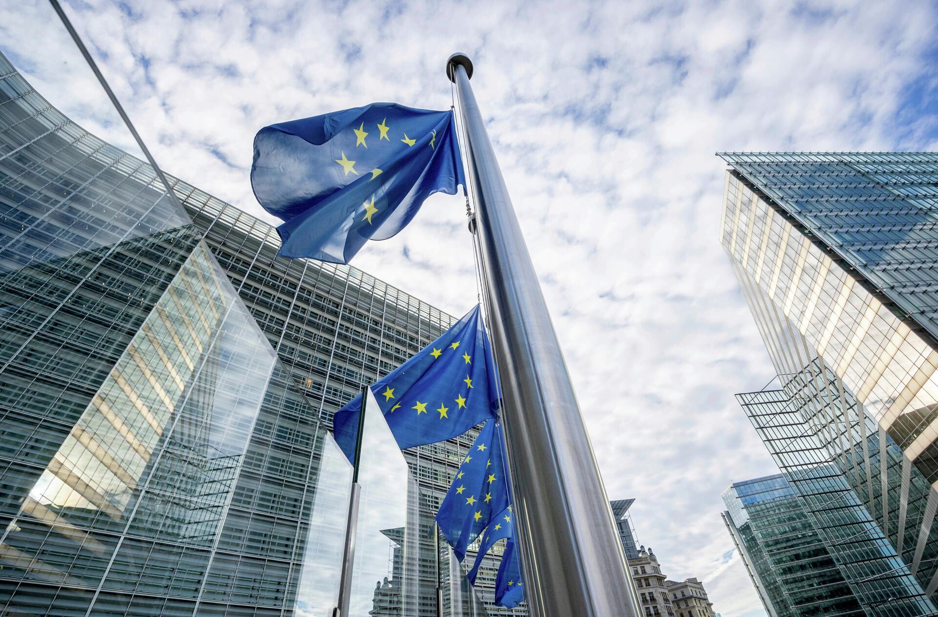 Флаги Европейского союза в штаб-квартире ЕС в Брюсселе - ИноСМИ, 1920, 24.03.2026