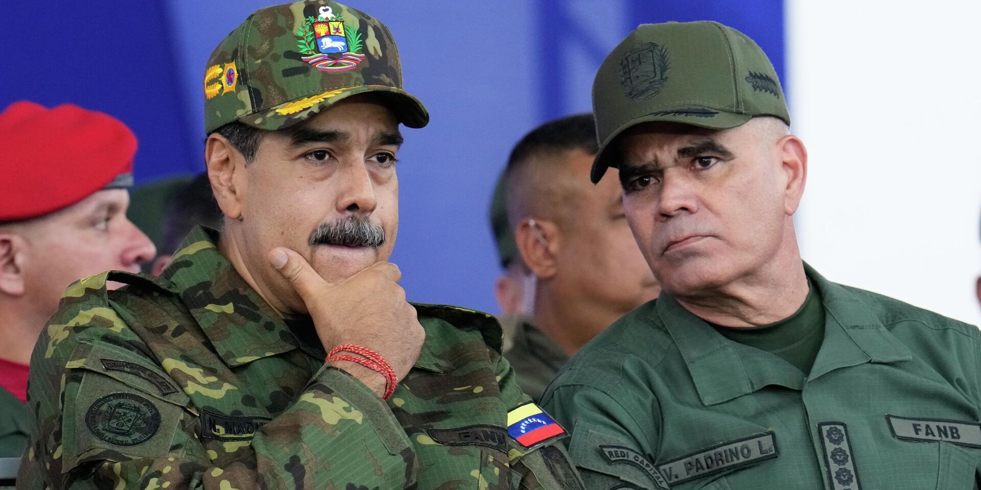 Президент Венесуэлы Николас Мадуро (слева) - ИноСМИ, 1920, 26.11.2025