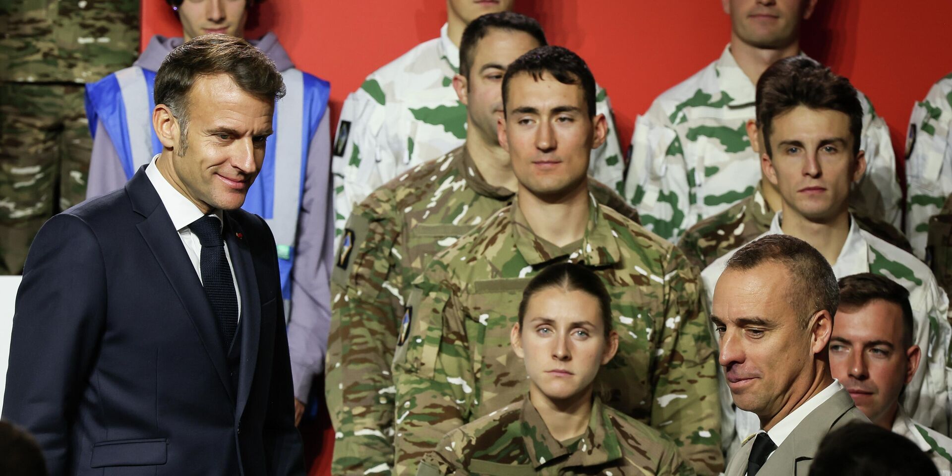 Президент Франции Эммануэль Макрон на военной базе в Варсе, Франция - ИноСМИ, 1920, 28.11.2025