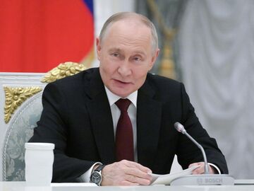 Президент Владимир Путин провел встречу с участниками Конгресса молодых учёных