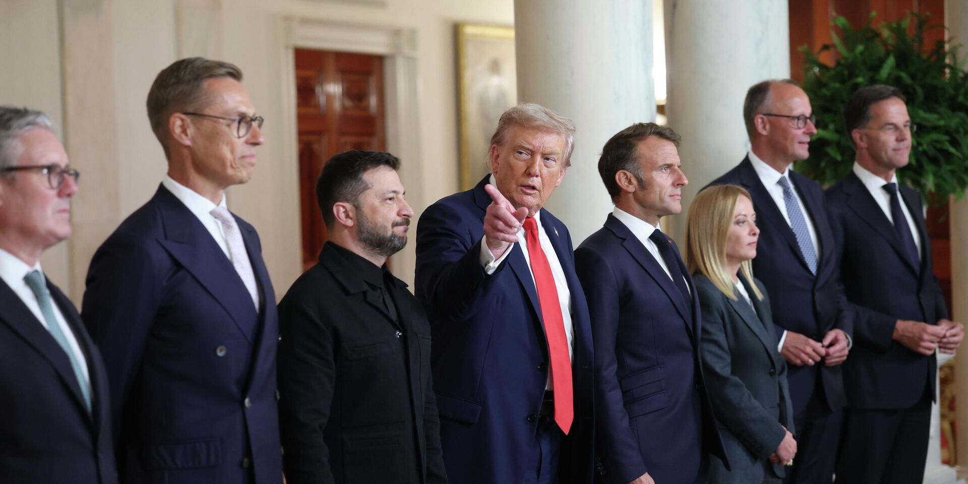 Президент США Дональд Трамп и европейские политики в Вашингтоне - ИноСМИ, 1920, 04.12.2025