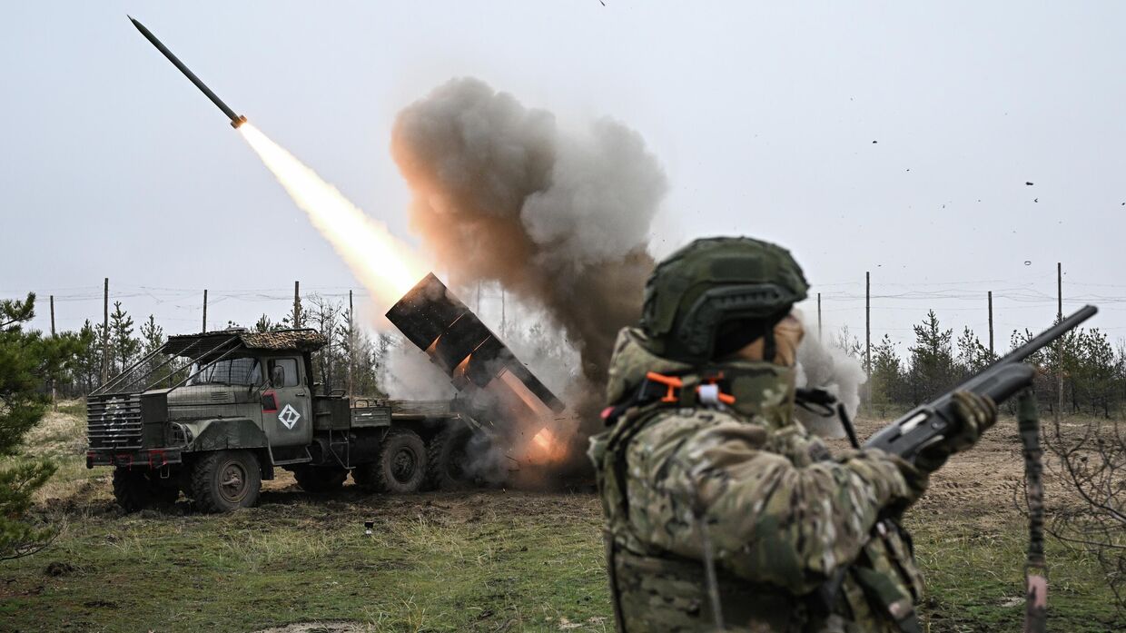 Боевая работа расчета РСЗО Град 83-го самоходного артполка на Краснолиманском направлении СВО