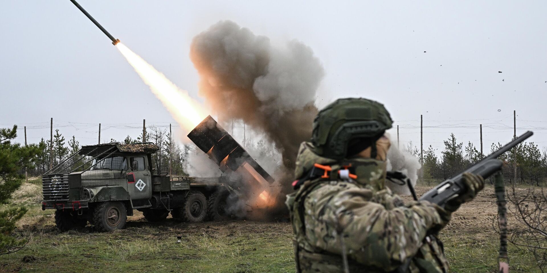 Боевая работа расчета РСЗО Град 83-го самоходного артполка на Краснолиманском направлении СВО - ИноСМИ, 1920, 20.01.2026