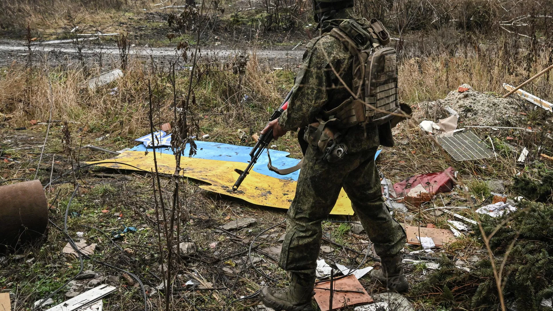 Военнослужащий группировки войск Центр в Красноармейске в ДНР Военнослужащий группировки войск Центр в Красноармейске в ДНР - ИноСМИ, 1920, 01.08.2026