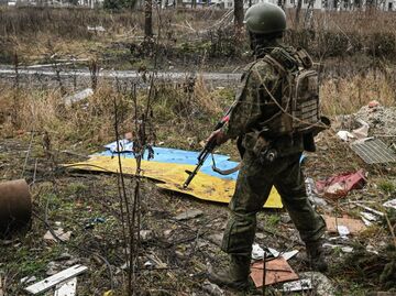 Военнослужащий группировки войск Центр в Красноармейске в ДНР