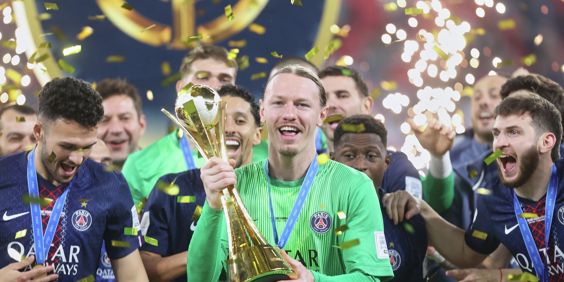 Вратарь ПСЖ Матвей Сафонов после победы в финальном матче Межконтинентального кубка ФИФА по футболу между Фламенго и Пари Сен-Жермен в Дохе, Катар - ИноСМИ, 1920, 18.12.2025