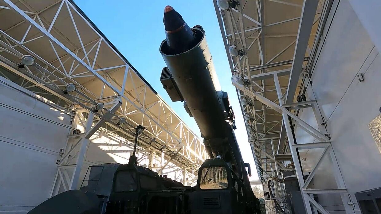 Пуск межконтинентальной баллистической ракеты Ярс 