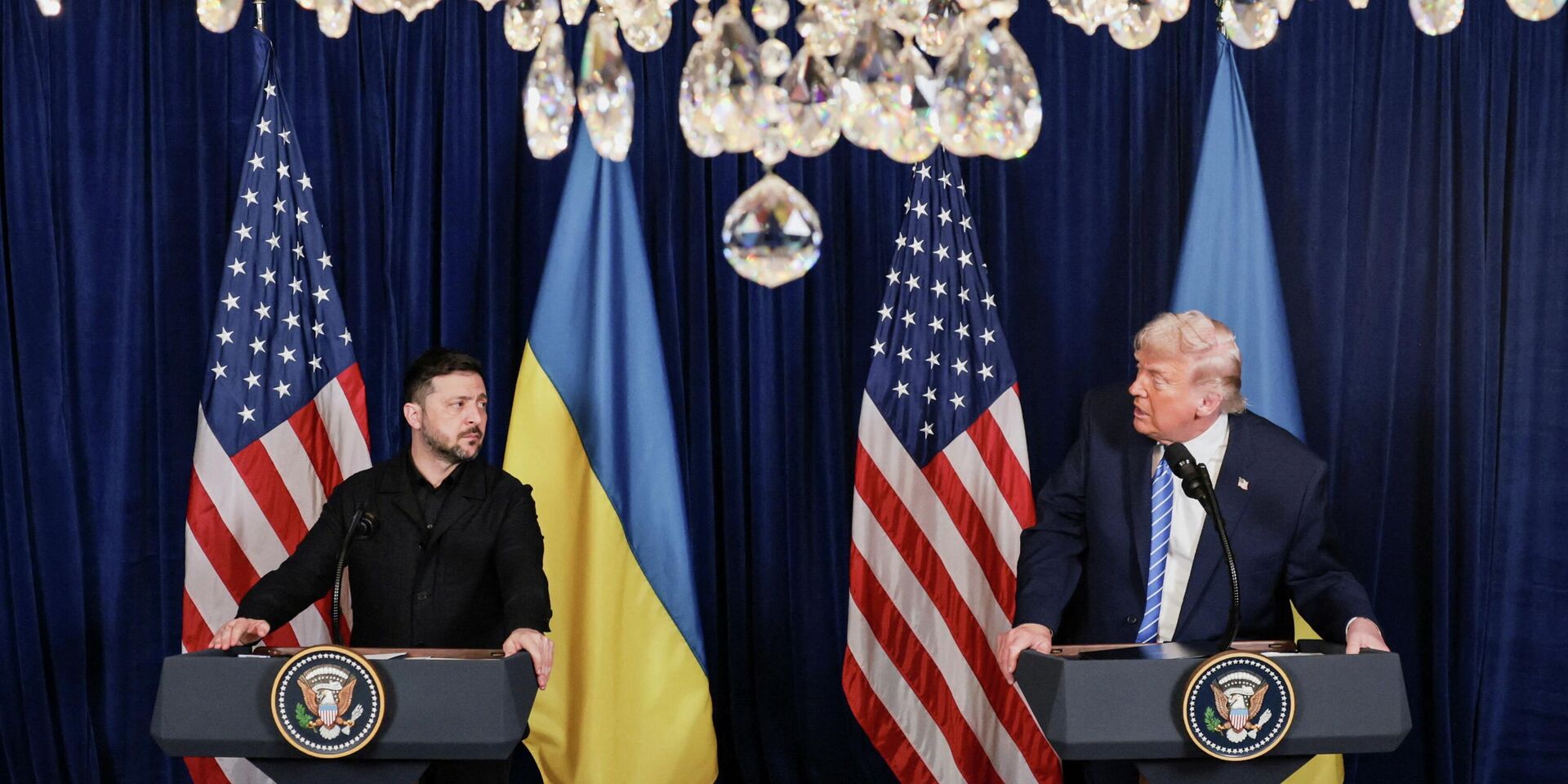 Встреча Владимира Зеленского и президента США Дональда Трампа в Мар-а-Лаго - ИноСМИ, 1920, 30.12.2025