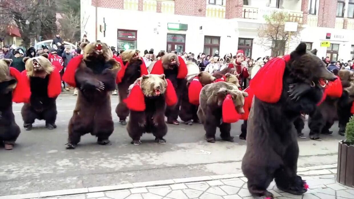 Желтые трусы — к удаче. Названы самые странные новогодние традиции мира