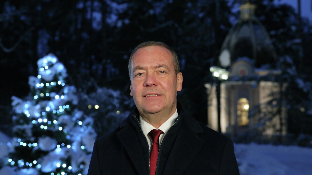 Поздравление зампреда Совбеза РФ Д. Медведева с Новым годом