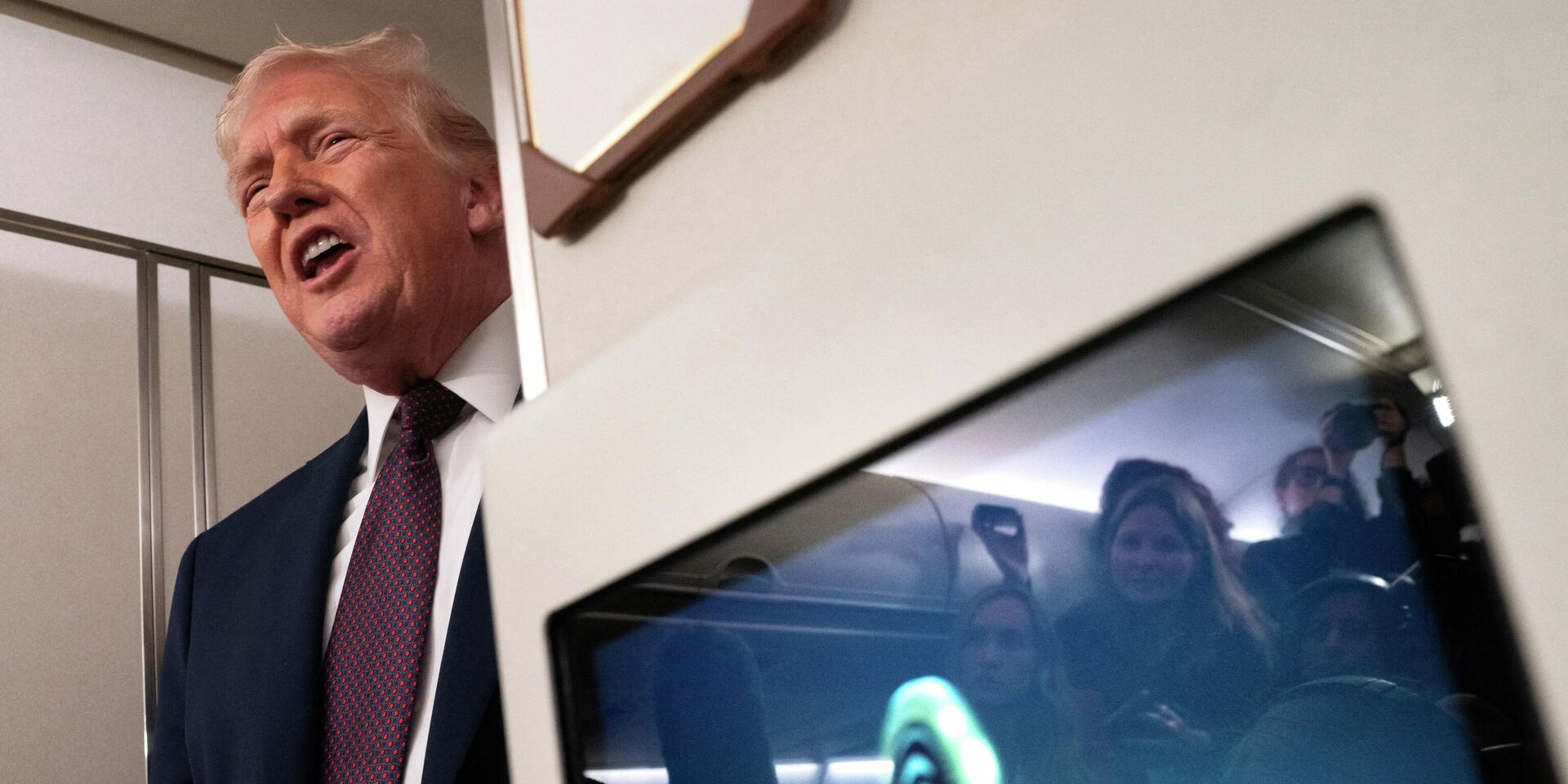 Трамп выступает перед журналистами - ИноСМИ, 1920, 14.01.2026